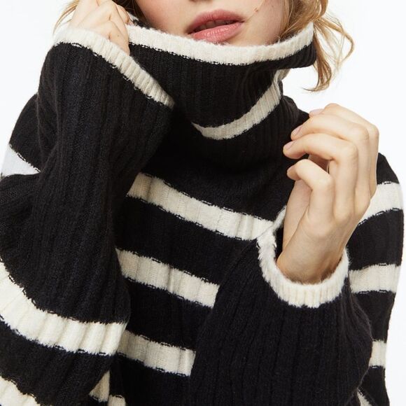 H&M Striped Rib-knit Turtleneck Sweater - Picture 9 of 9